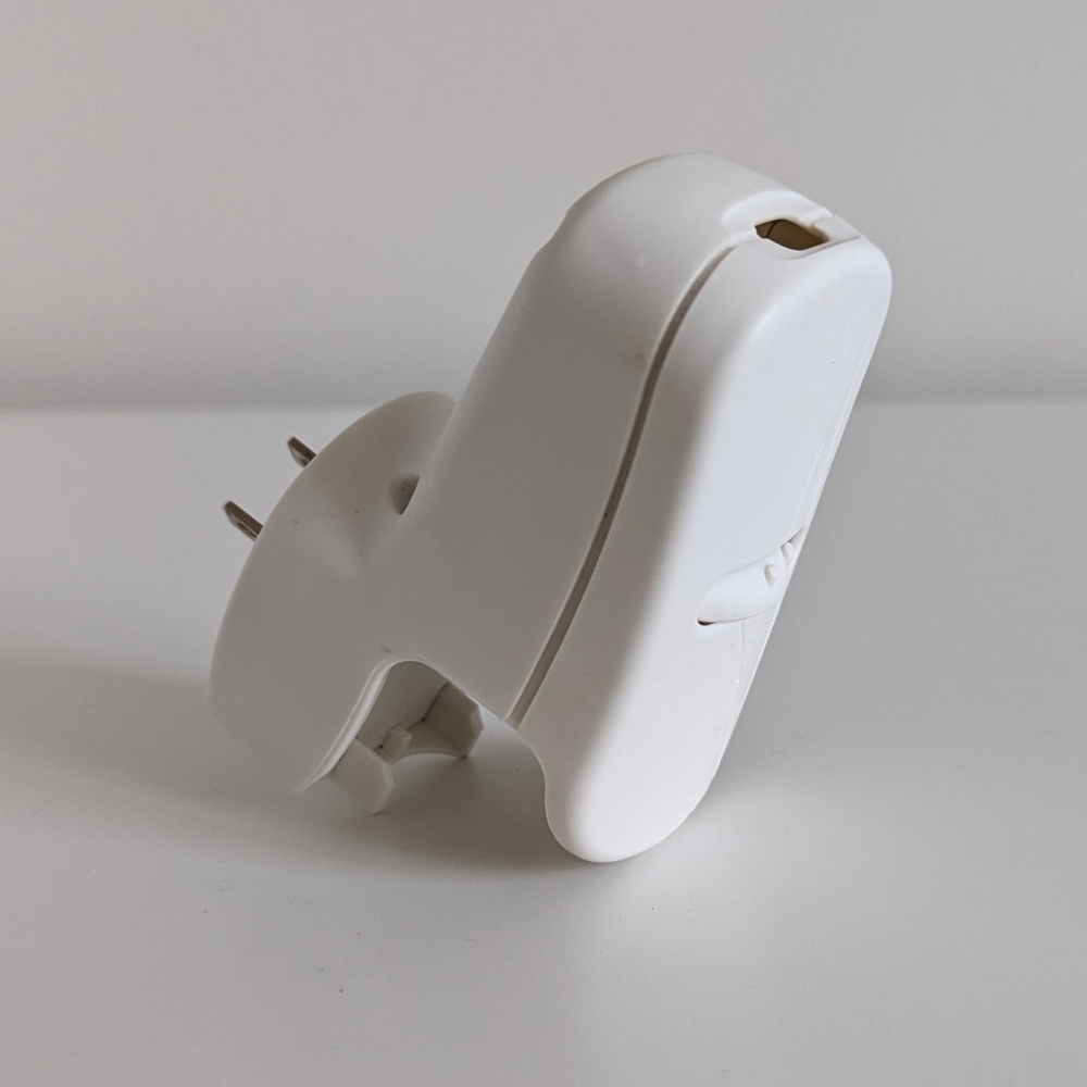Glade Plugin Scented Oil Warmer | Model: SCJ168 | White